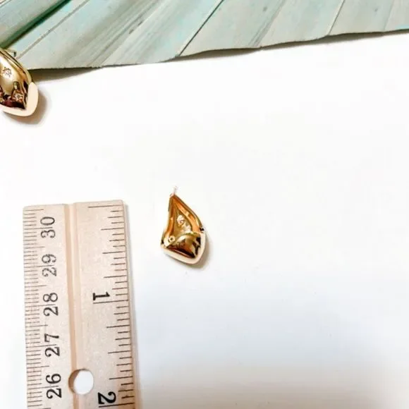 #121 Anthro huggie stud earrings in gold - Picture 4 of 5